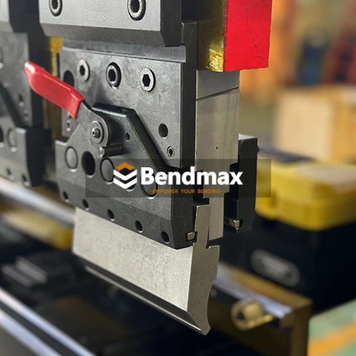 Press Brake Double-Sided Clamping